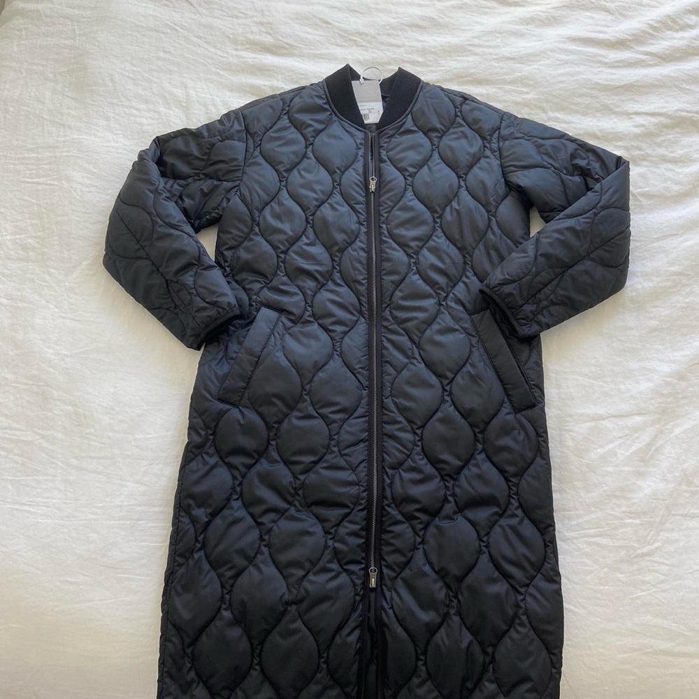 EVERLANE Puffer Long Liner Jacket